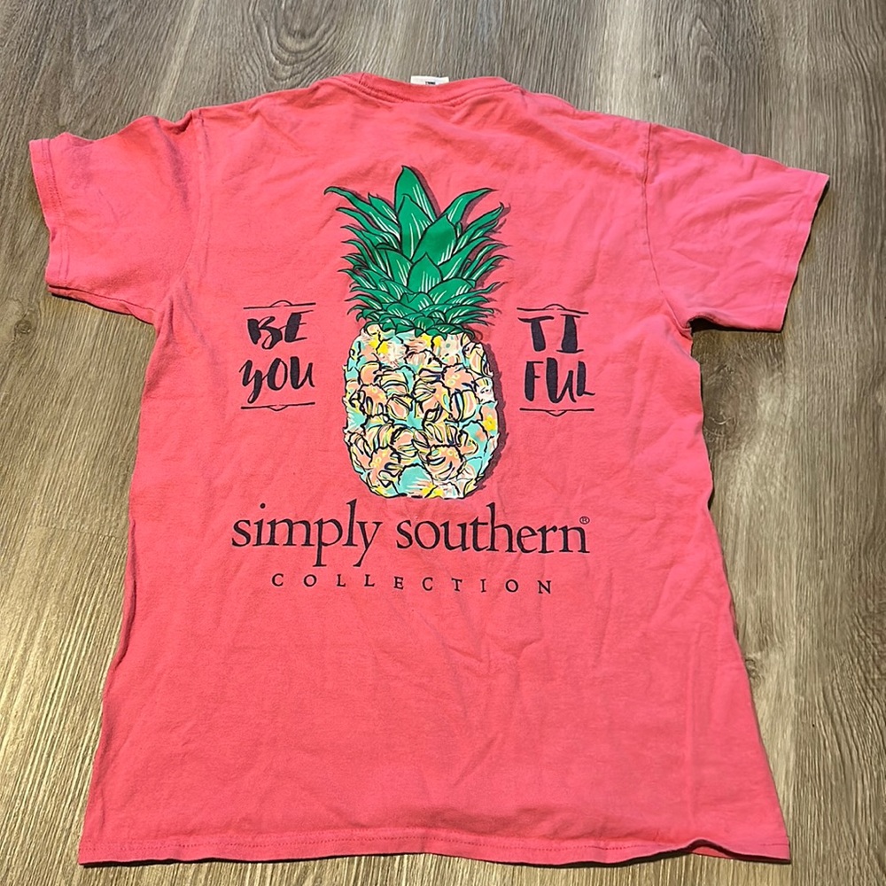 Simply Southern pink Pineapple T-Shirt.